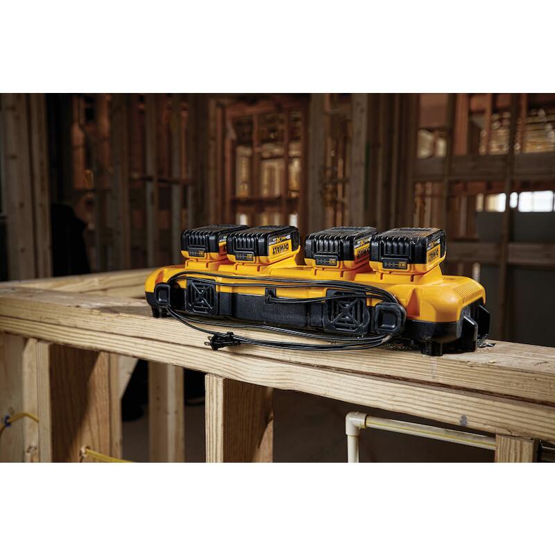 CHARGEUR RAPIDE 12-18V      DCB104-QW       DEWALT