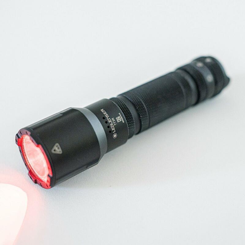 ZAKLAMP 1900LM-300M-50U     TT3R OPLAADB.LEDLENSER