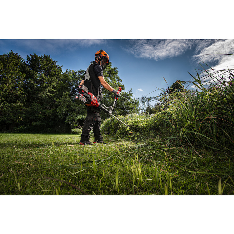 Milwaukee - Accu-bosmaaier - M18 F2BCU-122 - 2 x 18 V - 2 x 12,0 Ah - maaibreedte 43 cm - 08119340