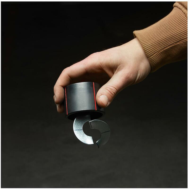 EMPORTE PIECE/ACCU 18V/2AH  M18 HKP-201C(COFF)MILW