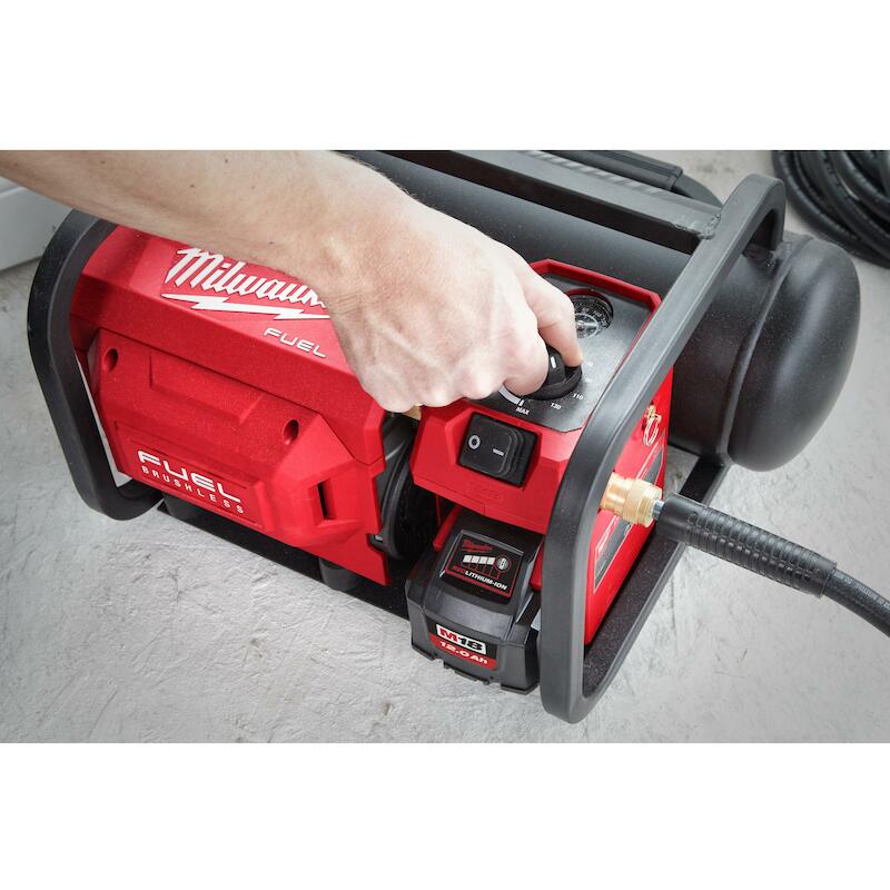ACCUCOMPRESSOR 18V/BODY     M18 FAC-0    MILWAUKEE