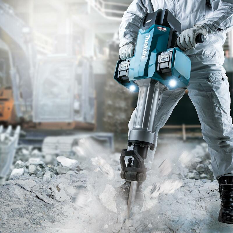 ACCUBREEKHAMER 72V/BODY     HM004GZ01       MAKITA