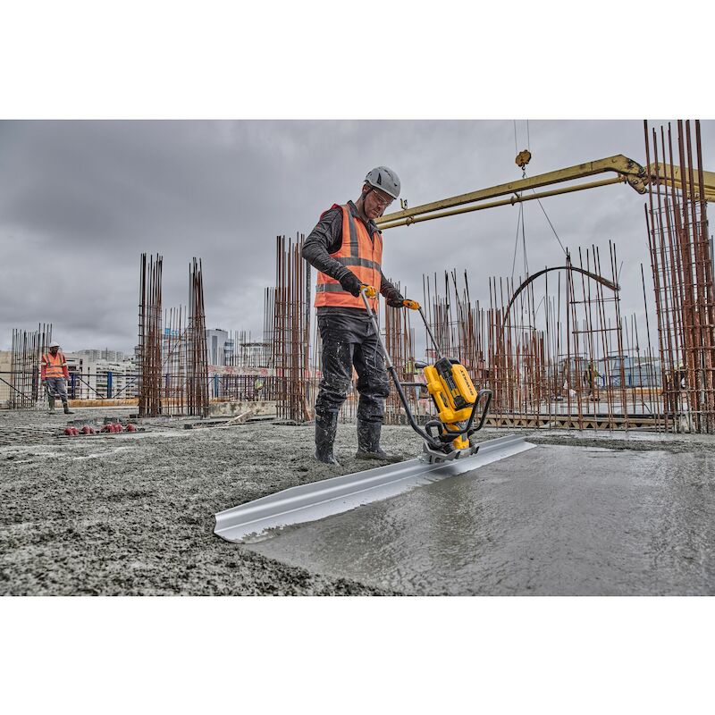 REGLE VIBR.BETON 54V/BODY   DCPS330N        DEWALT