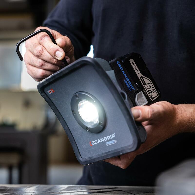 ACCUWERFLAMP 18V/BODY       NOVA 2 CONNECT SCANGRI