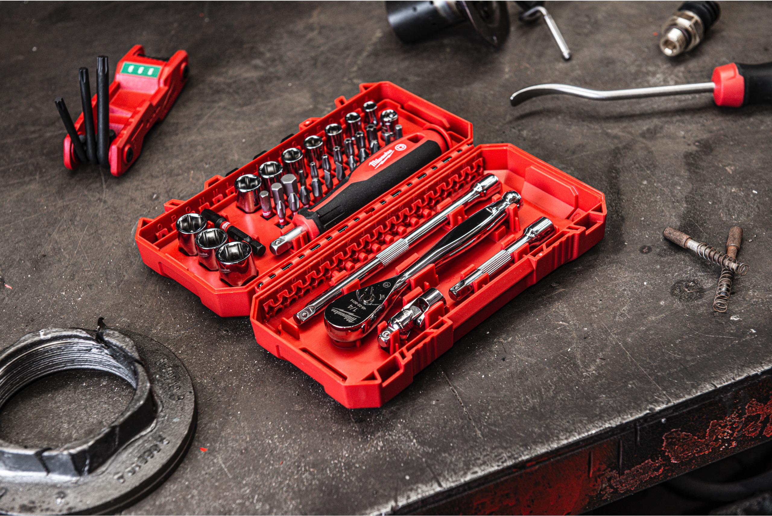 BIT/DOPPENSET EN RATEL 1/4" 4932498381 (38ST) MILW