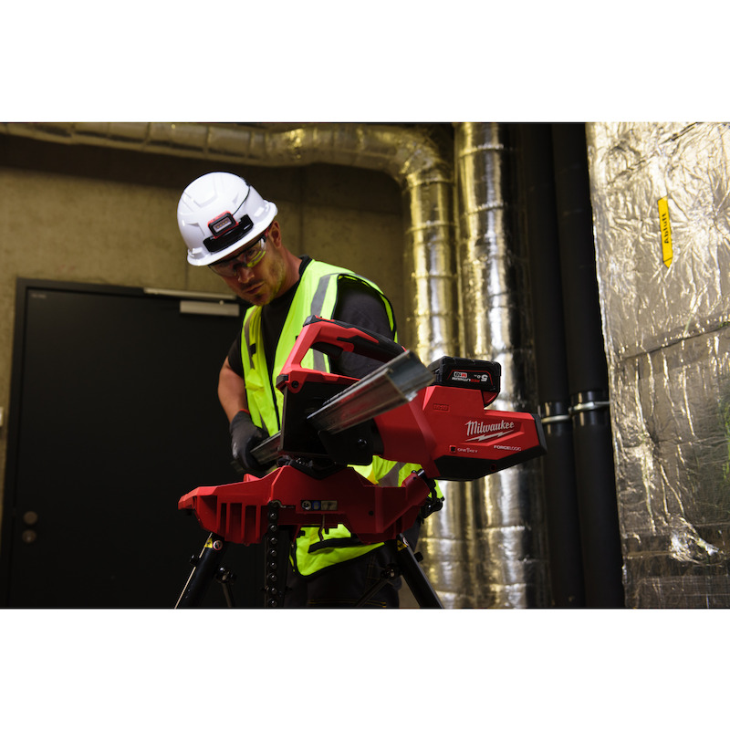 HELM WIT ONGEVENTILEERD     4932479246   MILWAUKEE