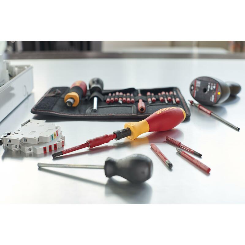 MOMENTSCHROEVENDRAAIERSET TORQUEVARIO-S ELECTRIC 0,8-5,0 NM ASSORTI 19-DELIG VARIABEL INSTELBARE MOMENTBEGRENZING INCL. OPVOUWBAAR ETUI - 2872T18 - WIHA