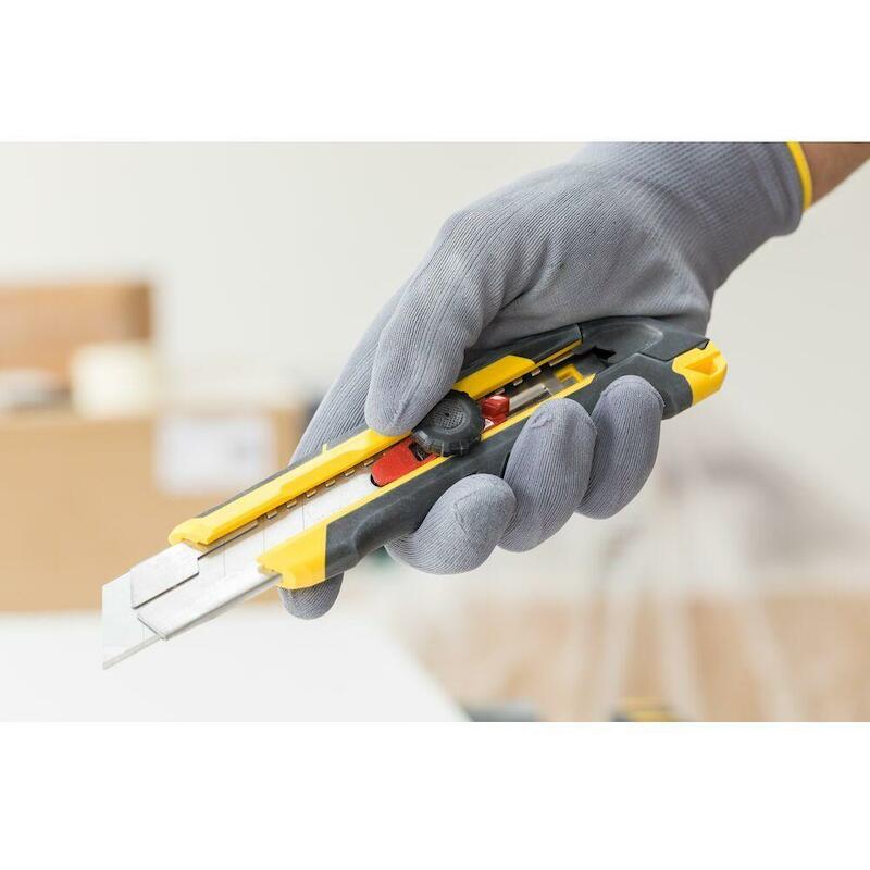 CUTTER AVEC MOLETTE 25MM    FMHT10330-0    STANLEY