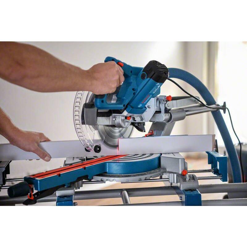 AFKORTZAAG 1200W/216MM      GCM 305-216 D    BOSCH