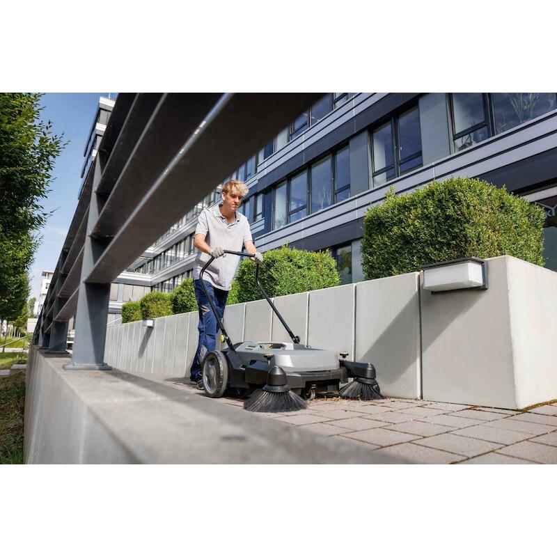 BALAYEUSE AUTOTRACTÉE       KM 70/20 C 2SB KARCHER