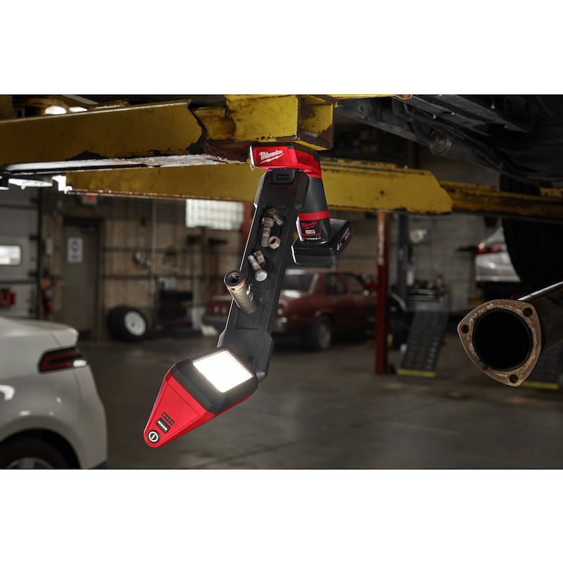 LAMPE SOUS CHASSIS          M12 UCL      MILWAUKEE