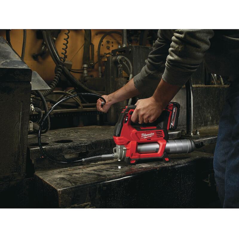 POMPE A GRAISSE 18V/2AH     M18 GG-201C(COFF)MILWA