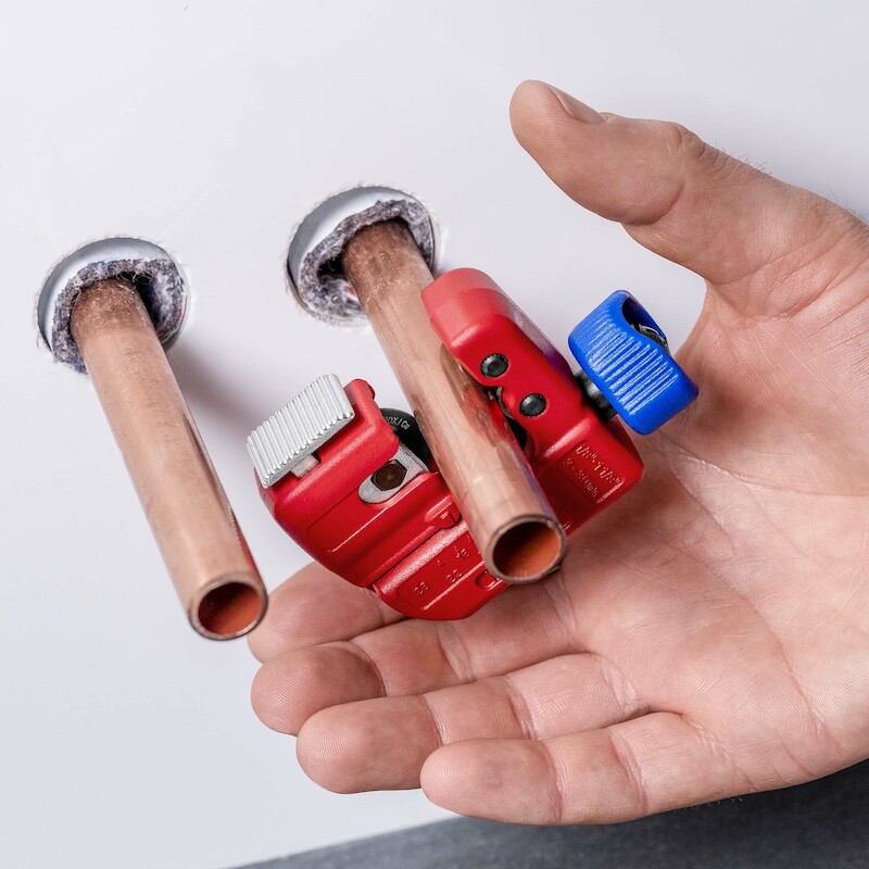 COUPES-TUBES TUBIX 77MM     90 31 01        KNIPEX