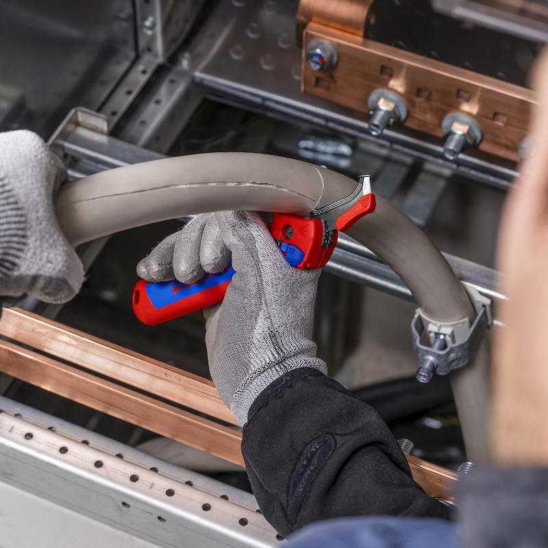 COUTEAU A DENUDER           16 50 145 SB    KNIPEX