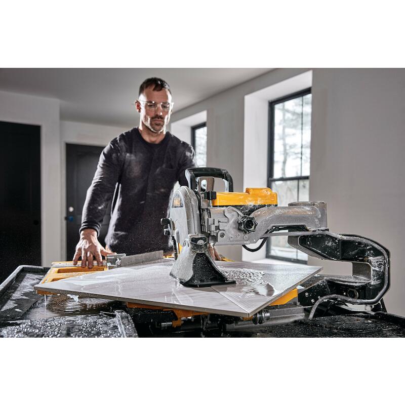 TEGELZAAG 910W              D36000          DEWALT
