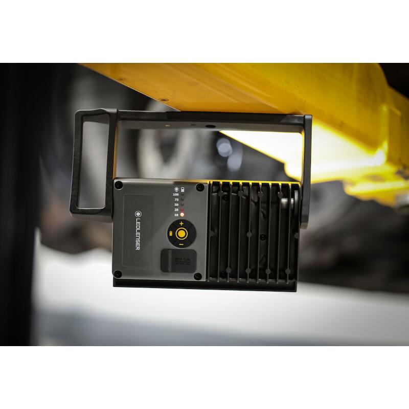 WERKLAMP LED 2500LM OPLAADB IF4R