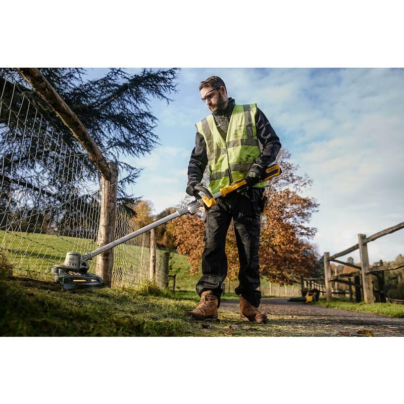 ACCUGRASTRIMMER 18V/5AH     DCMST561P1      DEWALT