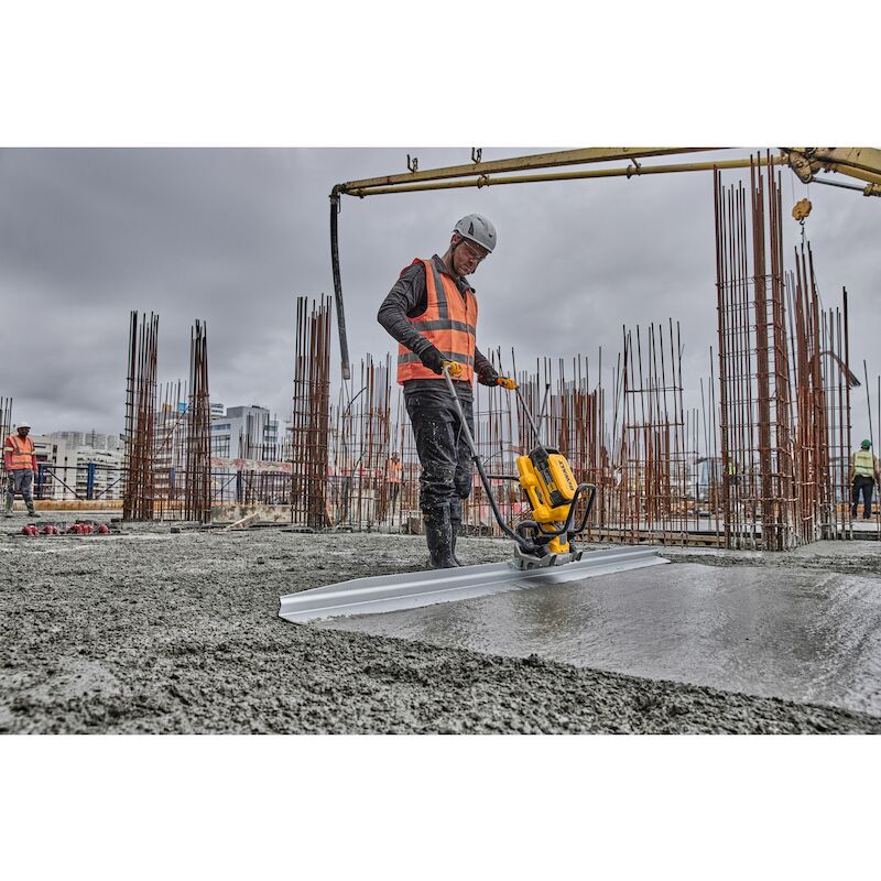 REGLE VIBR.BETON 54V/BODY   DCPS330N        DEWALT
