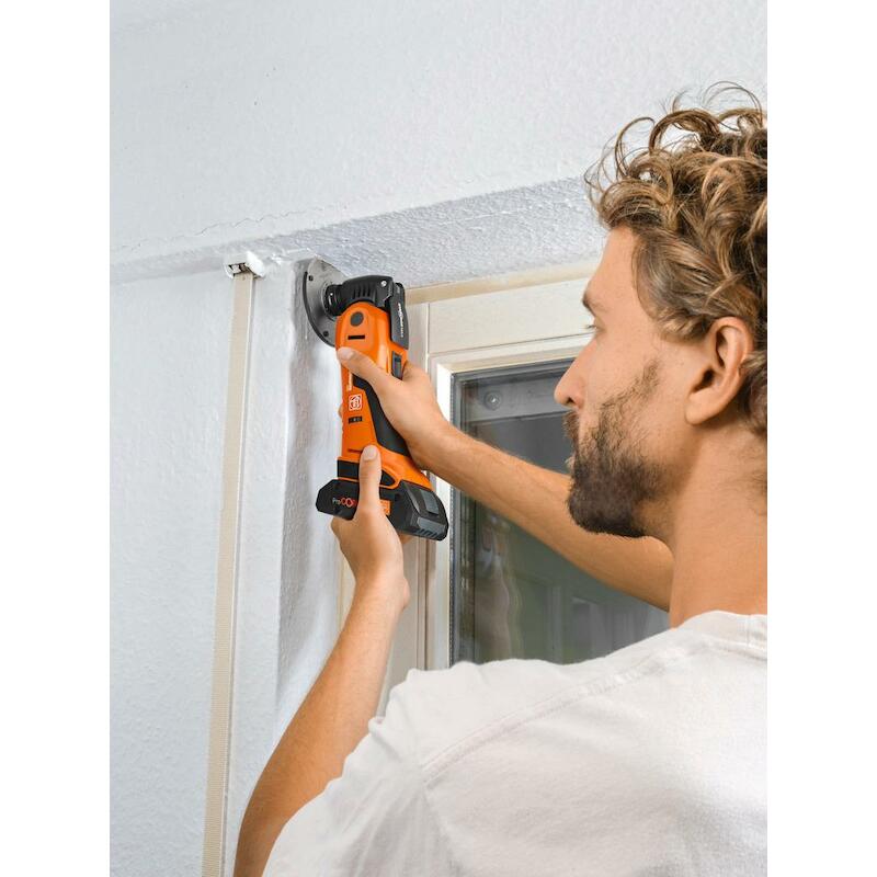 ACCU-MULTITOOL 18V/4AH      MULTIMASTER AMM 700