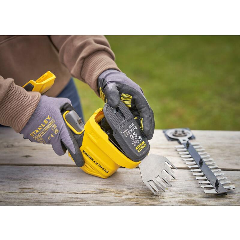 ACCU-GRASSCHAAR 18V/BODY    STCSS20B       STANLEY