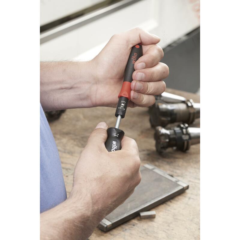 MOMENTSCHROEVENDRAAIERSET TORQUEVARIO-S 0,8-5,0 NMTORX, TORX PLUS 14-DELIG VARIABEL INSTELBARE MOMENTBEGRENZING INCL. BOX - 2852S1001 - WIHA