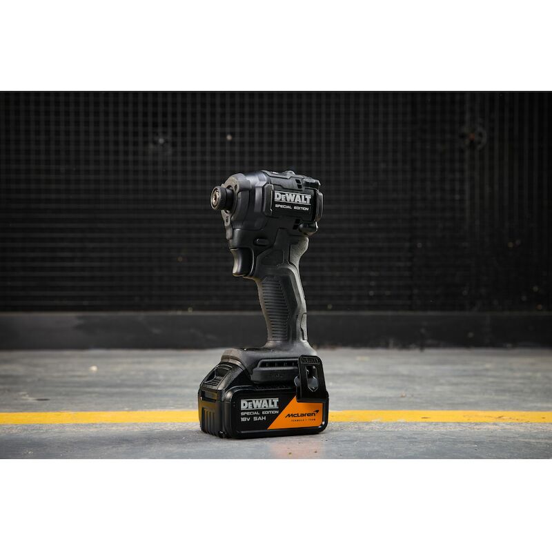 ACCUSLAGSCHROEV.18V/2X5AH   DCF86MP2T       DEWALT