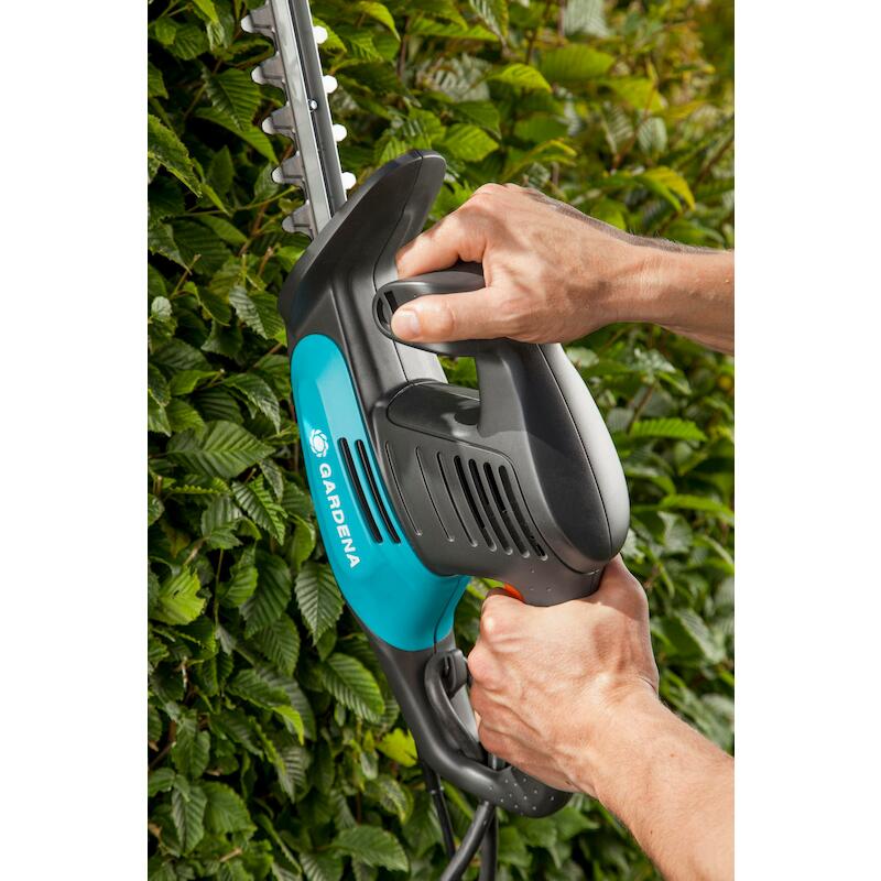 TAILLE-HAIES EASYCUT 450W   9831           GARDENA