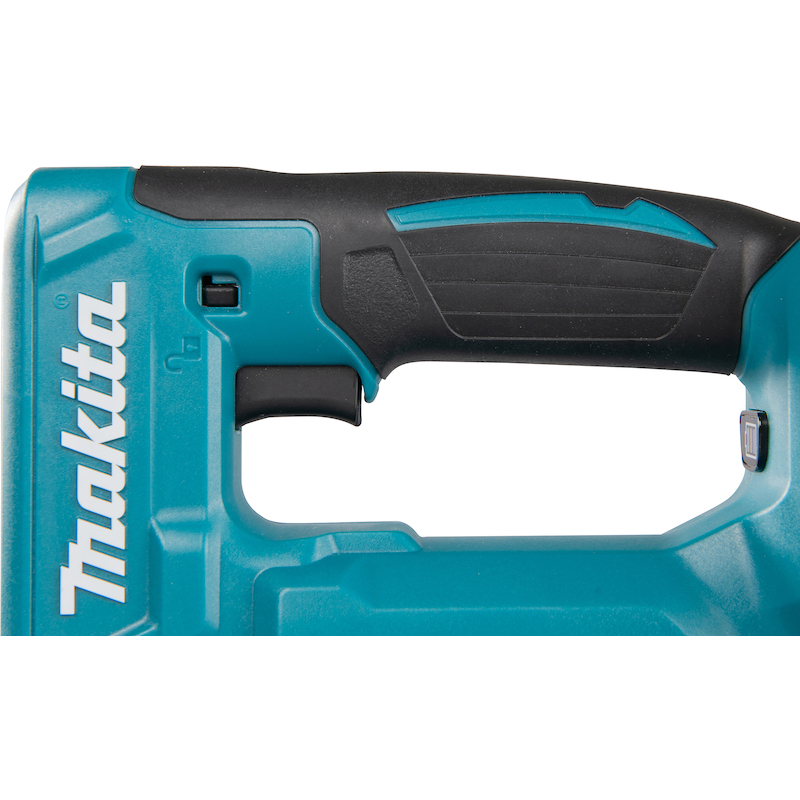 BASIC MODEL CORDLESS STAPLER LXT 18V - DST112ZJ -MAKITA