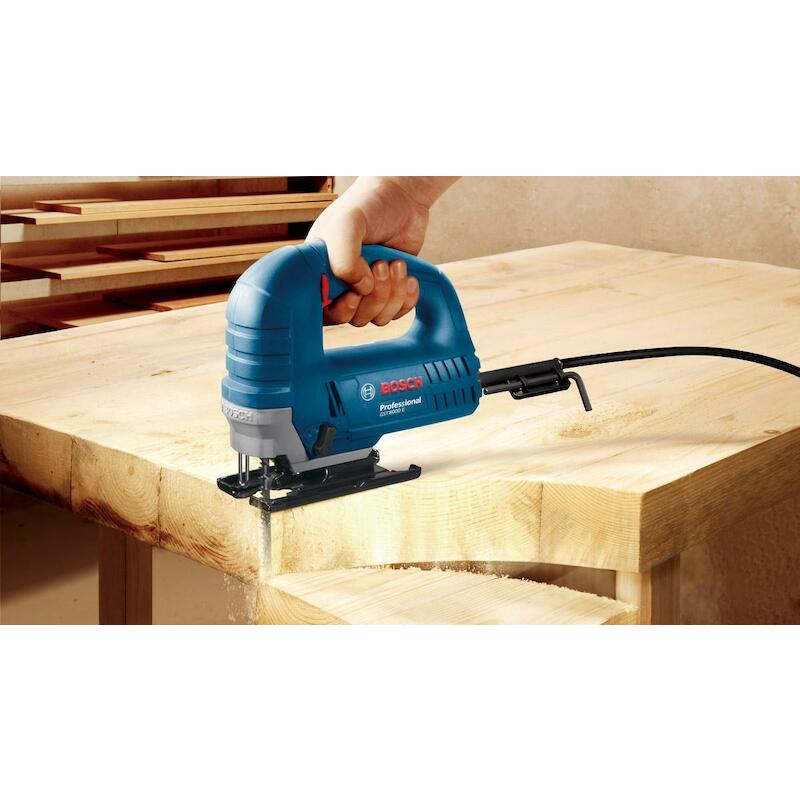 DECOUPEERZAAG 710W          GST 8000 E       BOSCH