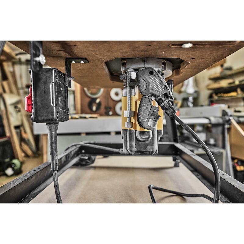 DÉFONÇEUSE 2300W            DWE627KT        DEWALT