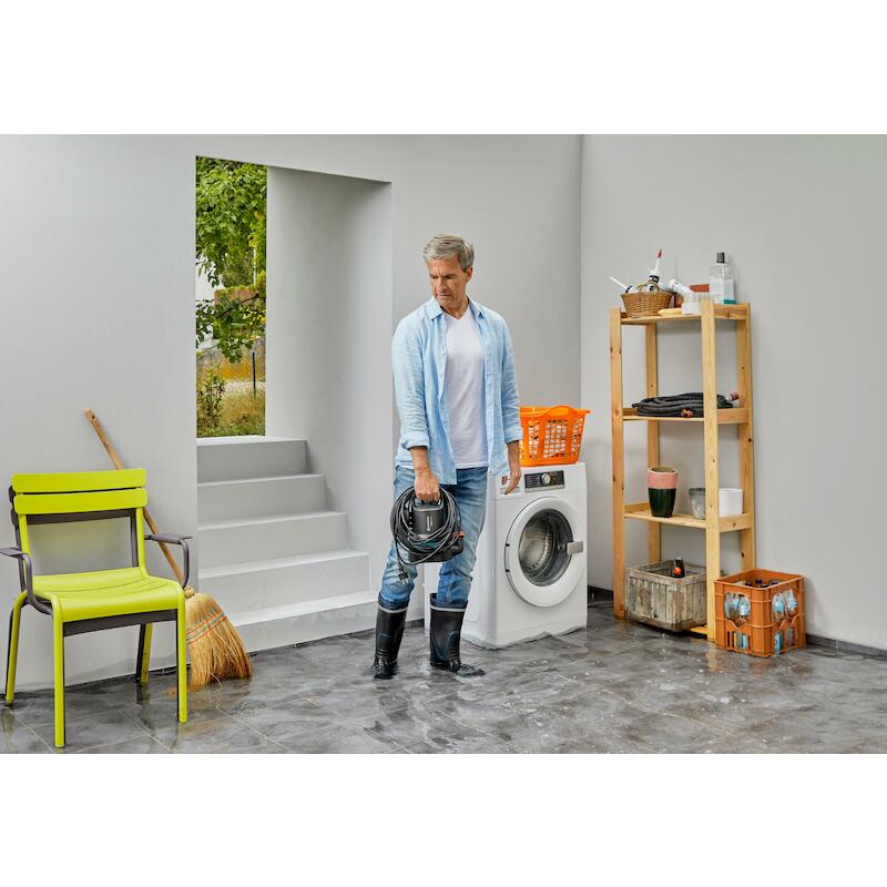 DOMPELPOMP 300W 150L/MIN    9030           GARDENA