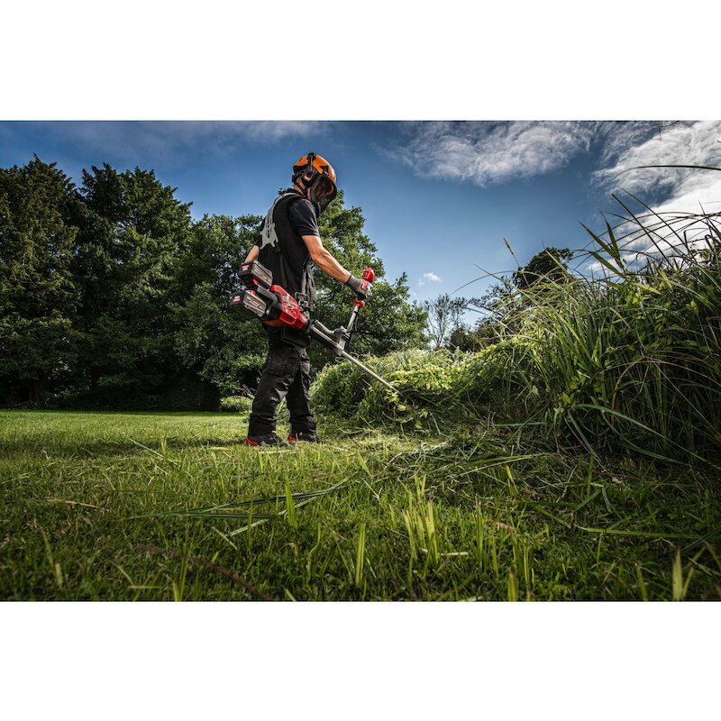 DEBROUSSAILL.18V/2X12AH     M18F2BCU-122 MILWAUKEE