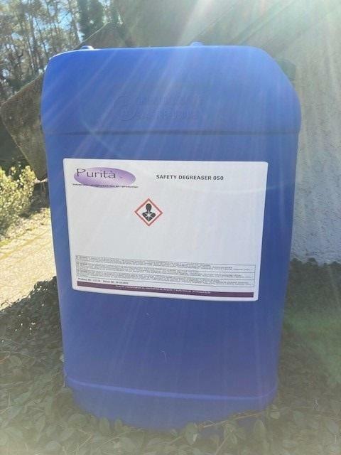 INDUSTRIAL CLEANER          TYPE 50    -  25 LITER