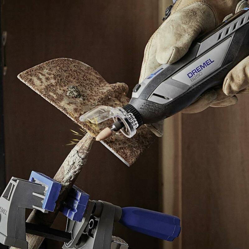 MULTITOOL/ACCU 12V/2X2AH    8250JF  (COFFRE)DREMEL