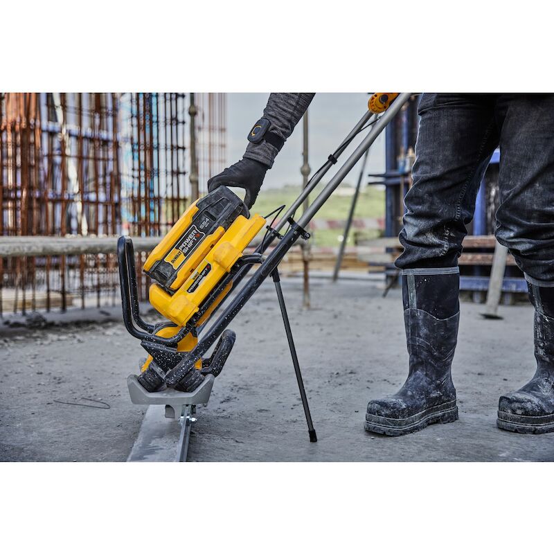 REGLE VIBR.BETON 54V/BODY   DCPS330N        DEWALT