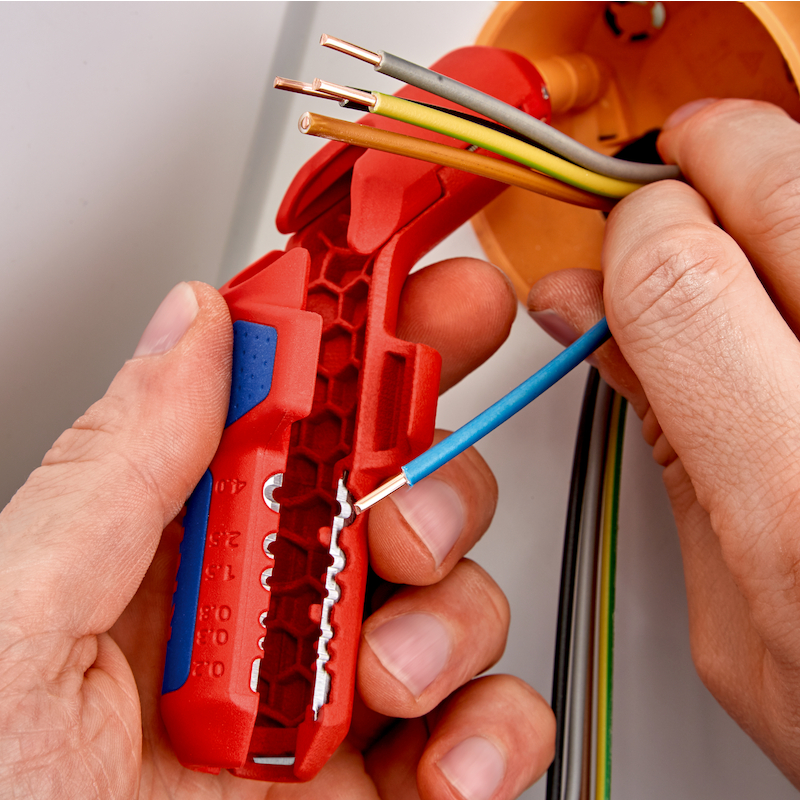 UNIVERSEEL STRIPWERKTUIG    16 95 01 SB     KNIPEX