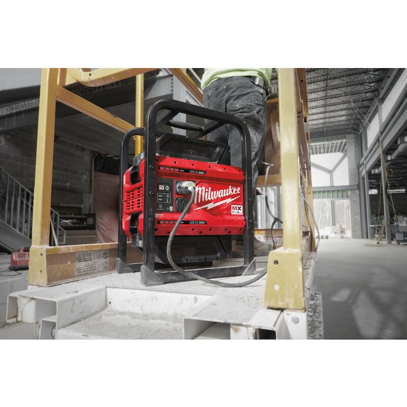 POWERSTATION 1800W          MXF PS-121   MILWAUKEE