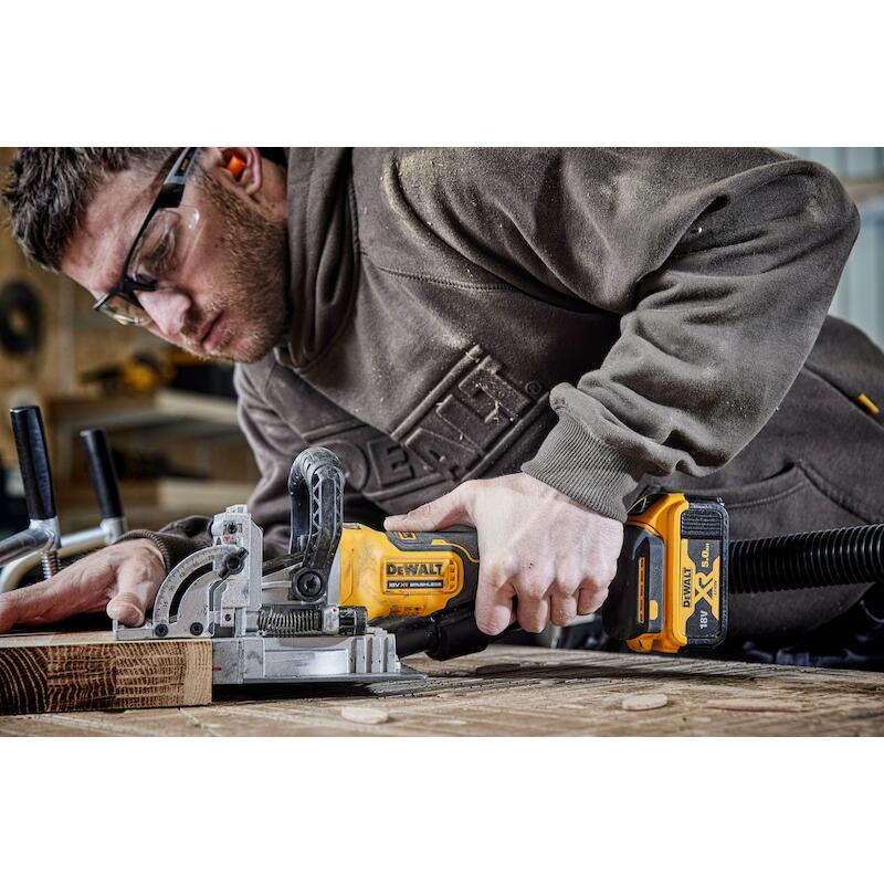 FRAISEUSE LAMELLES 18V/2X5  DCW682P2        DEWALT