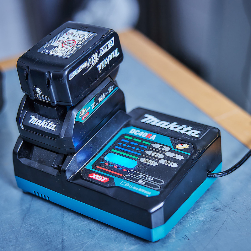 ADAPTATEUR SUR CHARGEUR XGT EN BATTERIE LXT - 191C10-7 - MAKITA