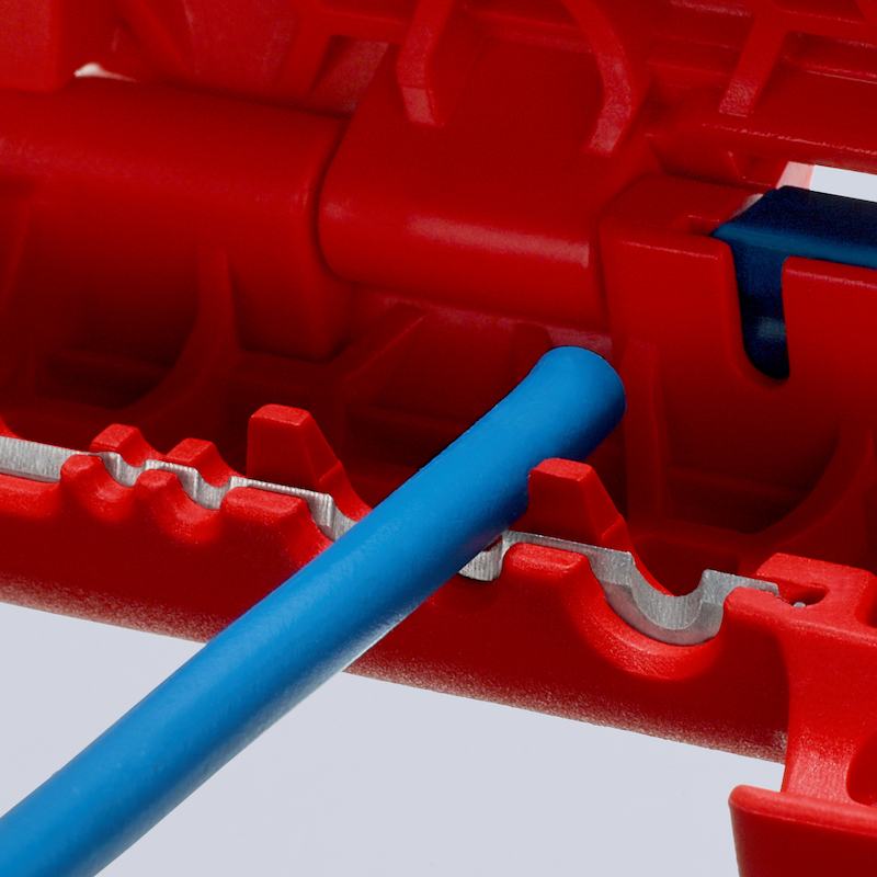 UNIVERSEEL STRIPWERKTUIG    16 95 01 SB     KNIPEX