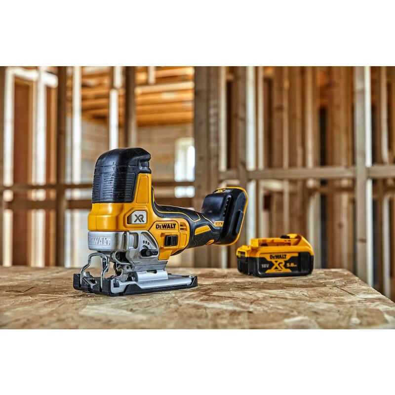 ACCUDECOUPEERZAAG 18V/BODY  DCS335N         DEWALT