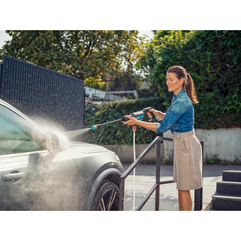 ACCUHOGEDRUKREIN.18V/2,5AH  AQUACLEAN SET  GARDENA