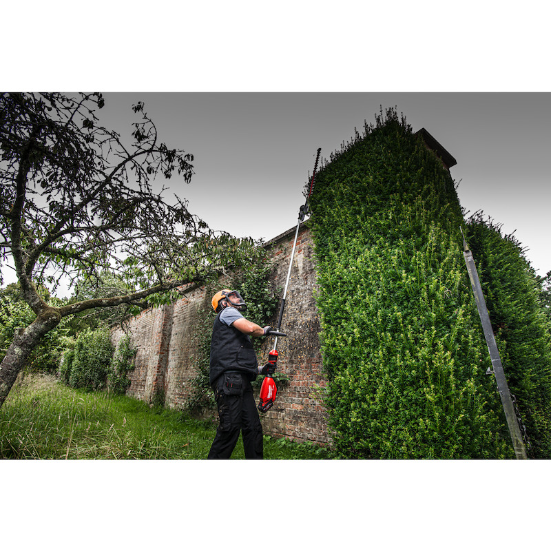 Milwaukee - Cordless pole hedge trimmer - M18 FHETE27-0 - 18 V - 267 cm - 60 cm - body - 08119324