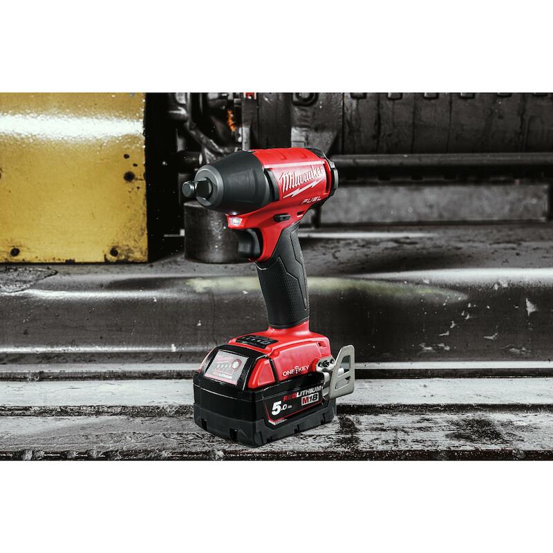 CLE A CHOCS/ACCU 18V/2X5AH  M18 ONEIWF12-502X