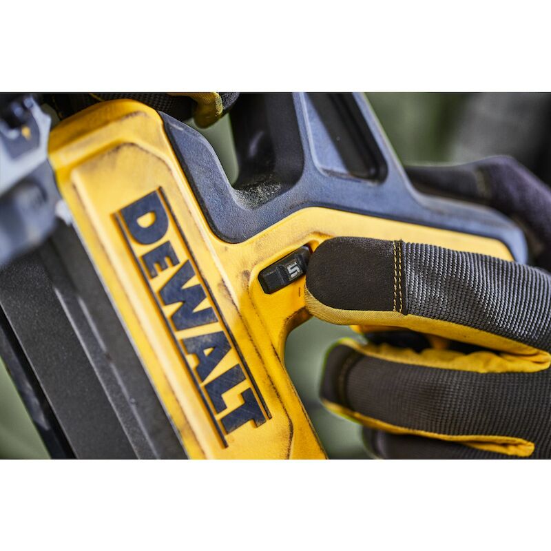 ACCU-LINTZAAG 18V/BODY      DCS378N         DEWALT