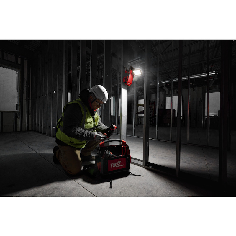 LAMPE CHANTIER 18V/BODY     M18 PAL2-0   MILWAUKEE
