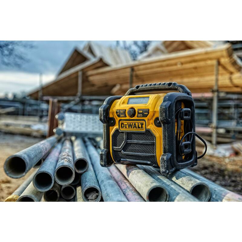 RADIO COMPACT FM/DAB+       DCR020-QW       DEWALT