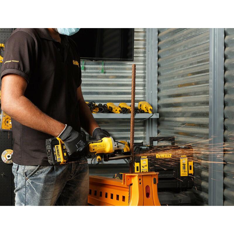 MEUL.D'ANGLE/ACCU 18V/2X5AH DCG405P2(TSTAK) DEWALT