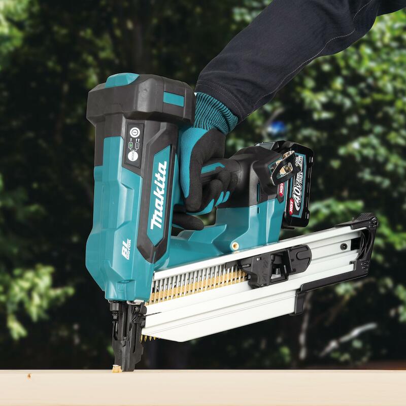 CLOUEUSE/ACCU 40V/BODY      BN002GZ (COFFRE)MAKITA