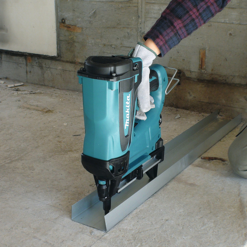 BETON TACKER - GN420CSE - MAKITA